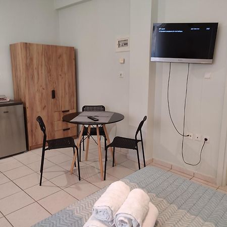 Néa Khilí Kiki'S Cosy Apartments מראה חיצוני תמונה