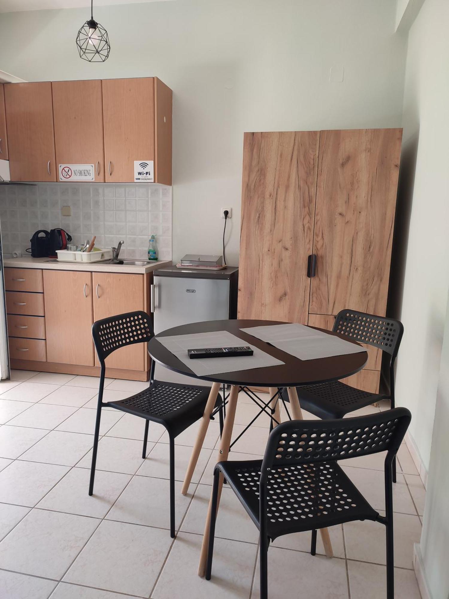 Néa Khilí Kiki'S Cosy Apartments מראה חיצוני תמונה